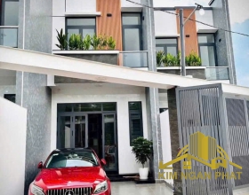BÁN NHÀ 1 TRỆT 1 LẦU ĐỊNH HÒA THỦ DẦU MỘT – GẦN BỆNH VIỆN 1500 GIƯỜNG – FULL NỘI THẤT