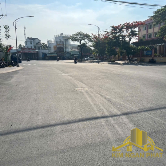 Bán Nhà Mặt Tiền DX014 Phường Phú Mỹ | Đối Diện Chợ Phú Mỹ – Kinh Doanh Đắc Địa
