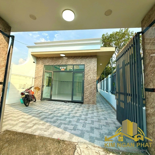 Bán Nhà Mặt Tiền ĐX143 Tương Bình Hiệp | Diện Tích Rộng 195m² | Gần Trường Marie Curie