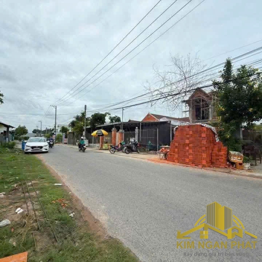 BÁN ĐẤT ĐƯỜNG DX13 PHƯỜNG PHÚ MỸ VỊ TRÍ KINH DOANH ĐẮC ĐỊA