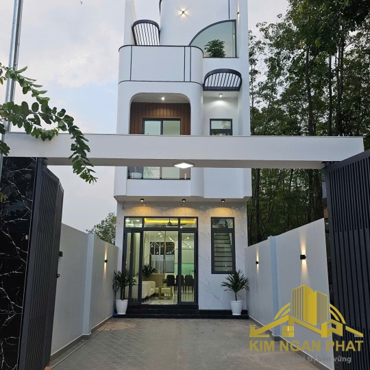 Bán nhà 3 tầng mặt tiền đường ĐX082 Định Hòa: Vị trí kinh doanh đẹp, tặng full nội thất