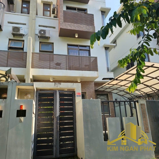 Bán nhà phố Haruka Thành phố Mới Bình Dương: Khu HR11A, full nội thất cao cấp, đang cho thuê 35 triệu/tháng